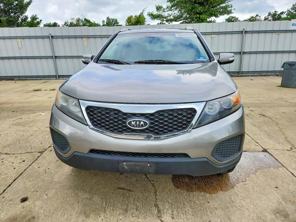 2013 Kia Sorento მანქანა იყიდება აუქციონზე, vin: 5XYKTDA25DG348772, აუქციონის ნომერი: 65446286
