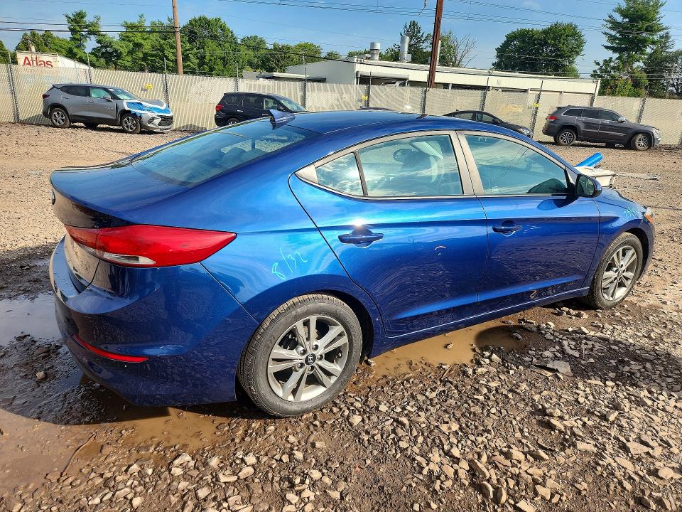 65880226 :رقم المزاد ، 5NPD84LF1HH103279 vin ، 2017 Hyundai Elantra مزاد بيع