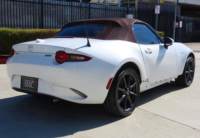 Продаж на аукціоні авто 2018 Mazda Mx-5 Miata, vin: JM1NDAD70J0201857, номер лоту: 65948366