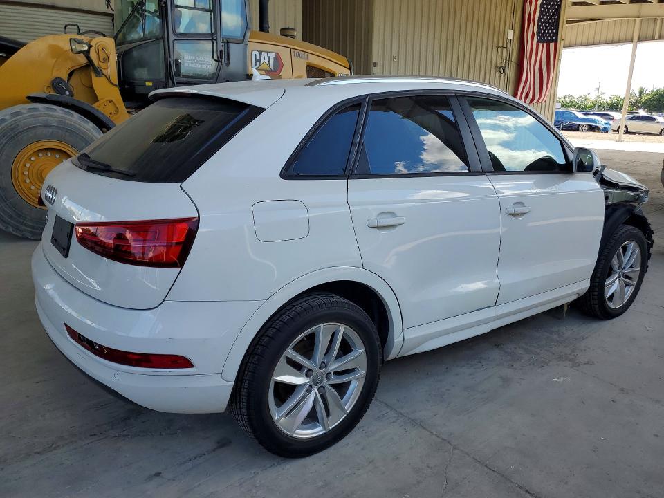 Продаж на аукціоні авто 2018 Audi Q3, vin: WA1BCCFS1JR021604, номер лоту: 64024326