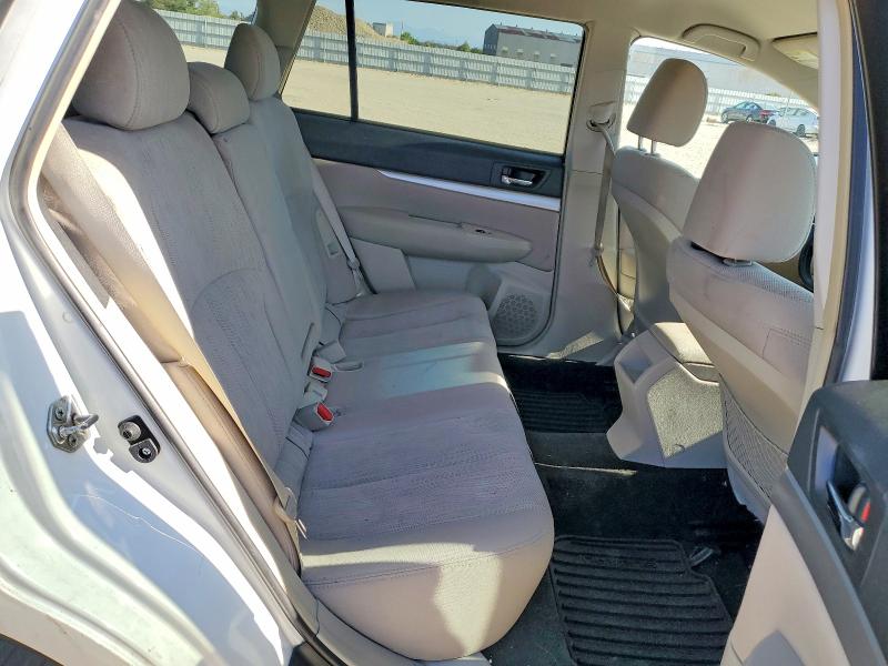 2014 Subaru Outback მანქანა იყიდება აუქციონზე, vin: 4S4BRBCC5E3282153, აუქციონის ნომერი: 64495856