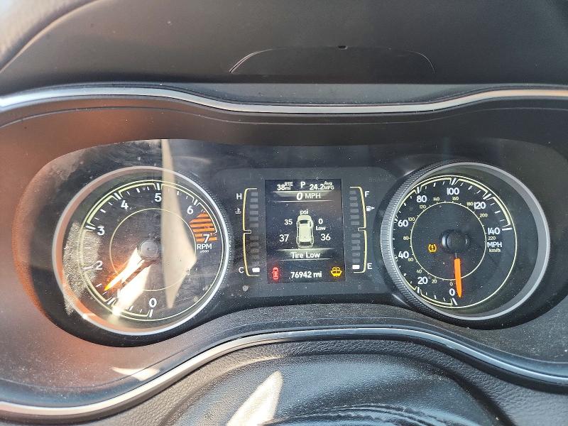 Продаж на аукціоні авто 2021 Jeep Cherokee, vin: 1C4PJLCB4MD163744, номер лоту: 66321626