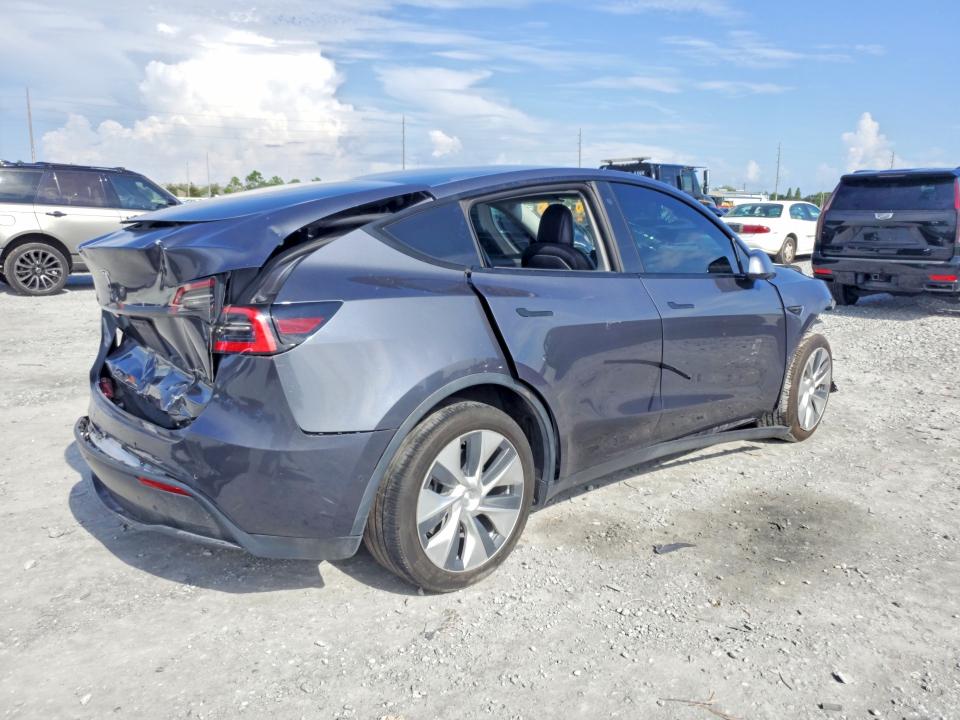 Продажа на аукционе авто 2020 Tesla Model Y, vin: 5YJYGDEE4LF047032, номер лота: 63948306