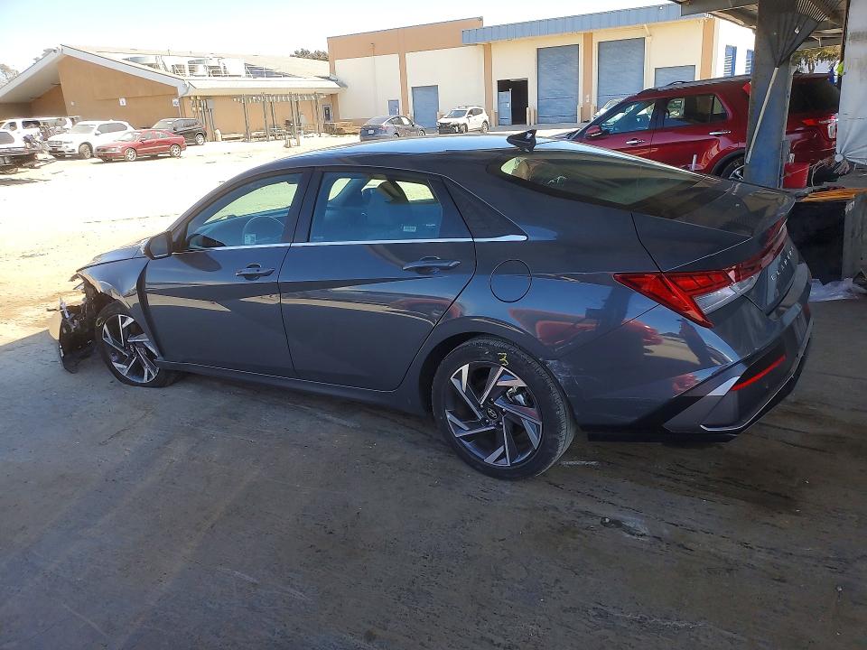 65226996 :رقم المزاد ، KMHLS4DG4SU005795 vin ، 2025 Hyundai Elantra مزاد بيع