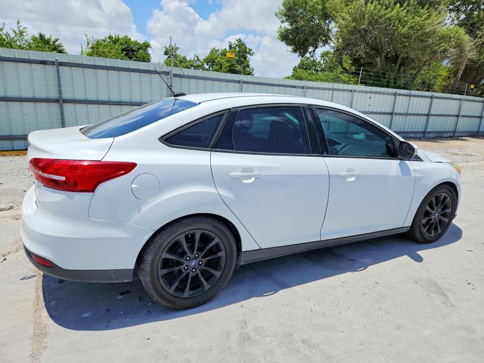64227076 :رقم المزاد ، 1FADP3F24FL255321 vin ، 2015 Ford Focus مزاد بيع