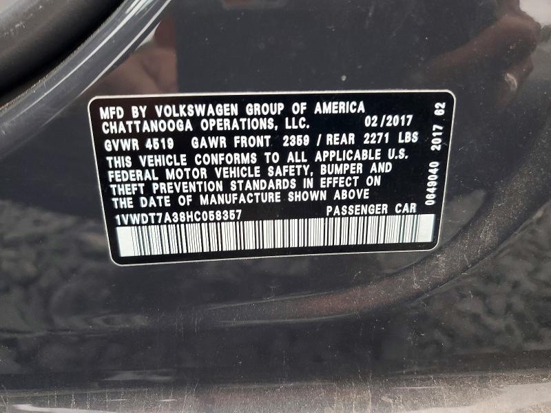 64206396 :رقم المزاد ، 1VWDT7A38HC058357 vin ، 2017 Volkswagen Passat مزاد بيع