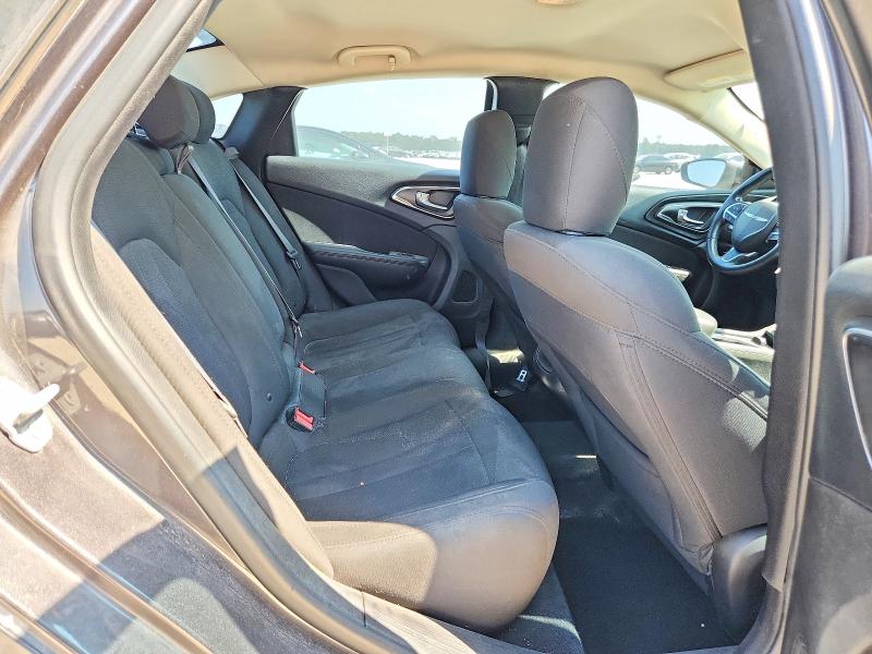 63566876 :رقم المزاد ، 1C3CCCAB3FN758680 vin ، 2015 Chrysler 200 مزاد بيع