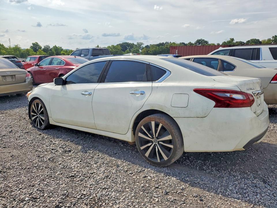2018 Nissan Altima მანქანა იყიდება აუქციონზე, vin: 1N4AL3AP2JC173422, აუქციონის ნომერი: 63442426