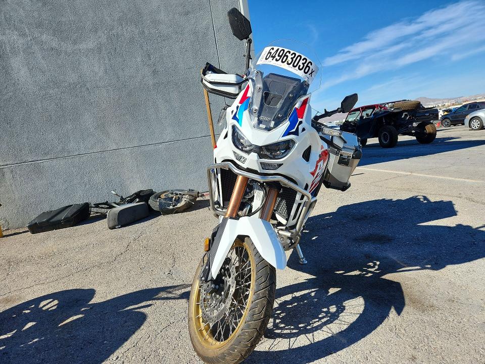 64963036 :رقم المزاد ، JH2SD15E7SK100134 vin ، 2025 Honda Crf1100 مزاد بيع