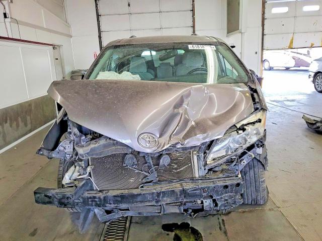 61818736 :رقم المزاد ، 5TDKK3DC7FS626479 vin ، 2015 Toyota Sienna مزاد بيع