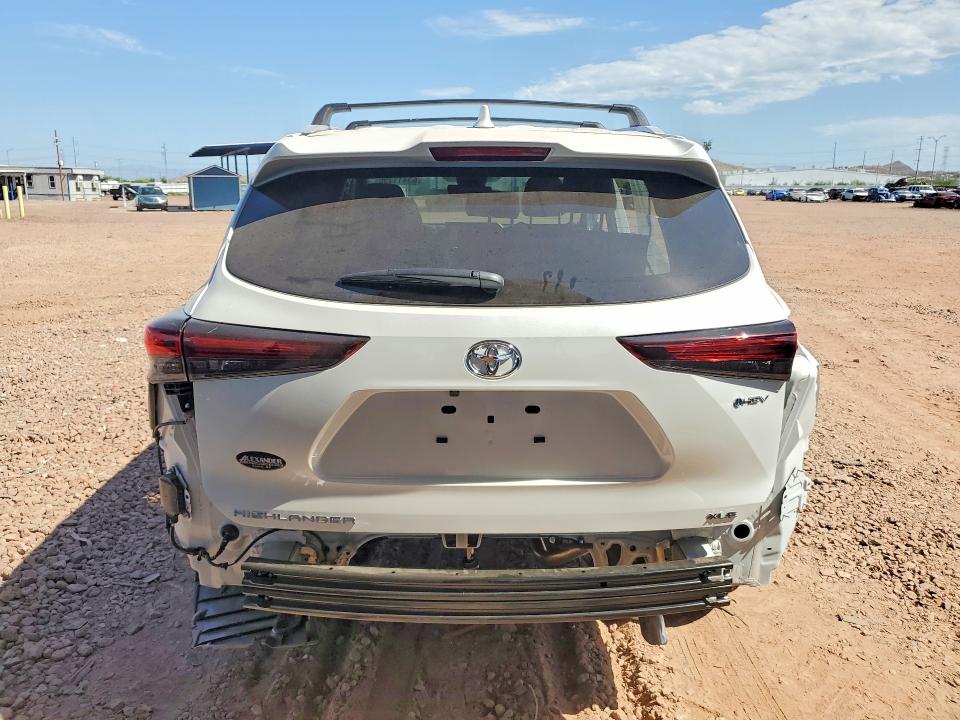 Продаж на аукціоні авто 2026 Toyota Highlander Hybrid, vin: 5TDKBRCH6TS699452, номер лоту: 63411396