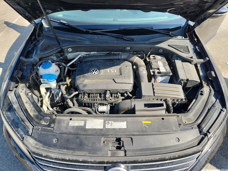 64653036 :رقم المزاد ، 1VWAT7A38HC020260 vin ، 2017 Volkswagen Passat مزاد بيع
