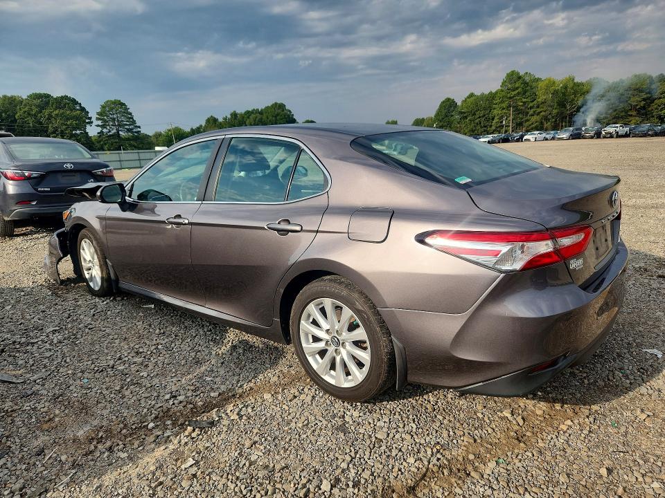 2018 Toyota Camry მანქანა იყიდება აუქციონზე, vin: 4T1B11HK0JU547082, აუქციონის ნომერი: 66273696