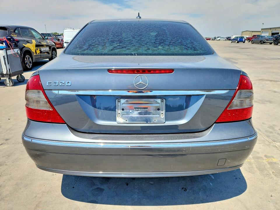 2009 Mercedes-benz E მანქანა იყიდება აუქციონზე, vin: WDBUF22X59B368504, აუქციონის ნომერი: 65928836