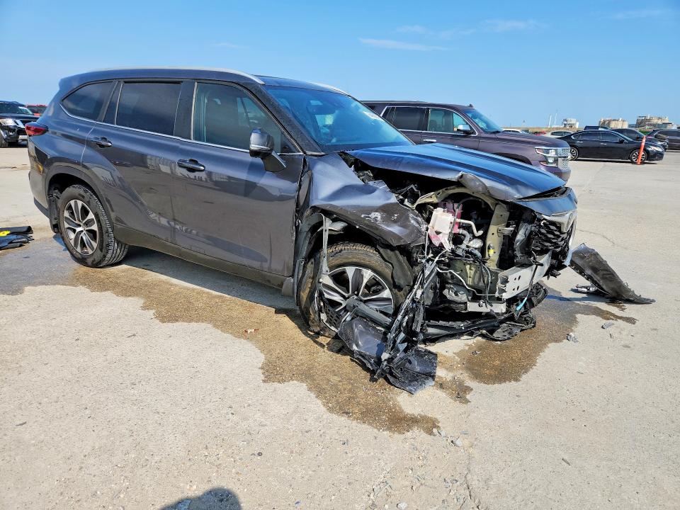 2023 Toyota Highlander მანქანა იყიდება აუქციონზე, vin: 5TDKDRAH3PS025178, აუქციონის ნომერი: 64009046