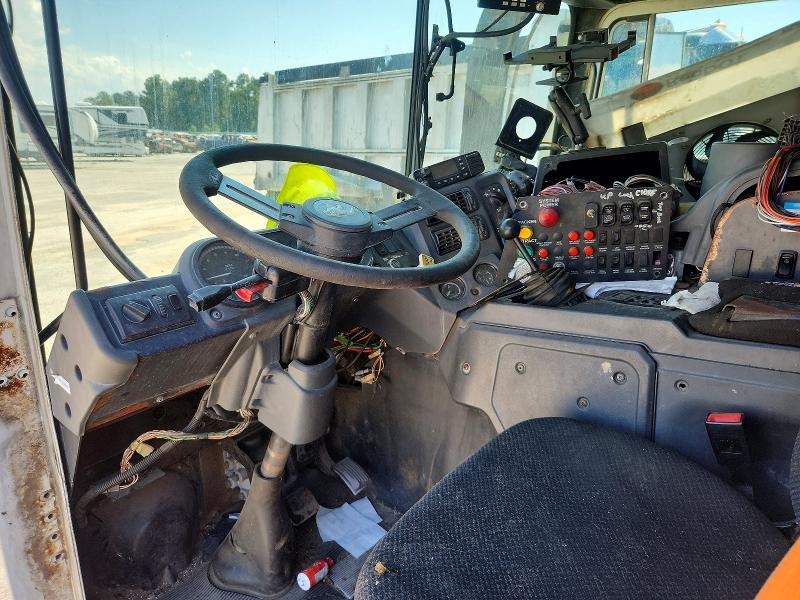 65814406 :رقم المزاد ، 1M2AV04C1GM060426 vin ، 2016 Mack Mru613 مزاد بيع