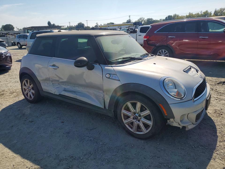 Продаж на аукціоні авто 2011 Mini Cooper, vin: WMWSV3C58BTY15306, номер лоту: 64692866
