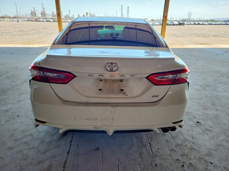 2018 Toyota Camry მანქანა იყიდება აუქციონზე, vin: 4T1B11HK9JU612883, აუქციონის ნომერი: 63730156