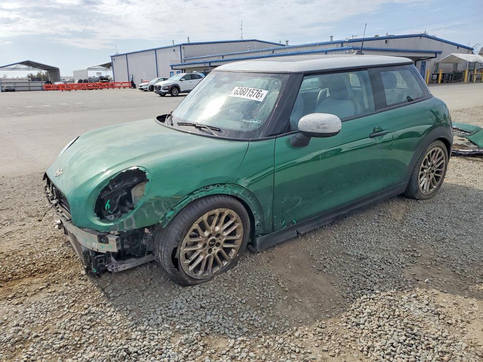 Auction sale of the 2025 Mini Cooper, vin: WMW23GD02S2W33784, lot number: 63601576