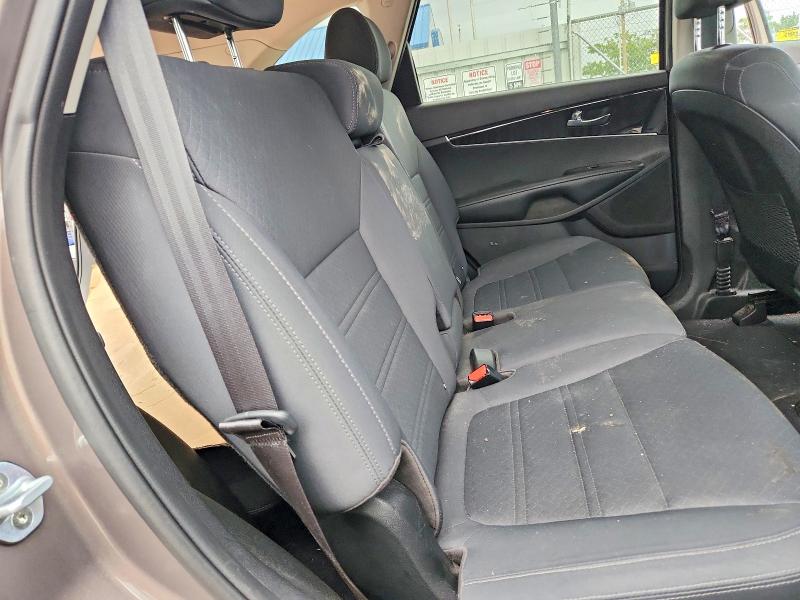 2019 Kia Sorento მანქანა იყიდება აუქციონზე, vin: 5XYPG4A33KG563387, აუქციონის ნომერი: 64564156