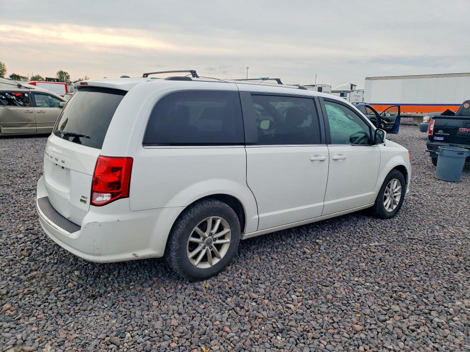 65331616 :رقم المزاد ، 2C4RDGCG2JR327150 vin ، 2018 Dodge Grand Caravan مزاد بيع