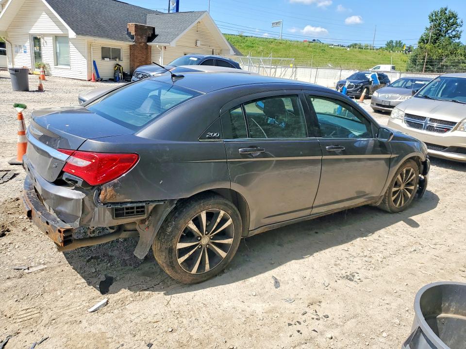 66029556 :رقم المزاد ، 1C3CCBBG9EN187019 vin ، 2014 Chrysler 200 مزاد بيع