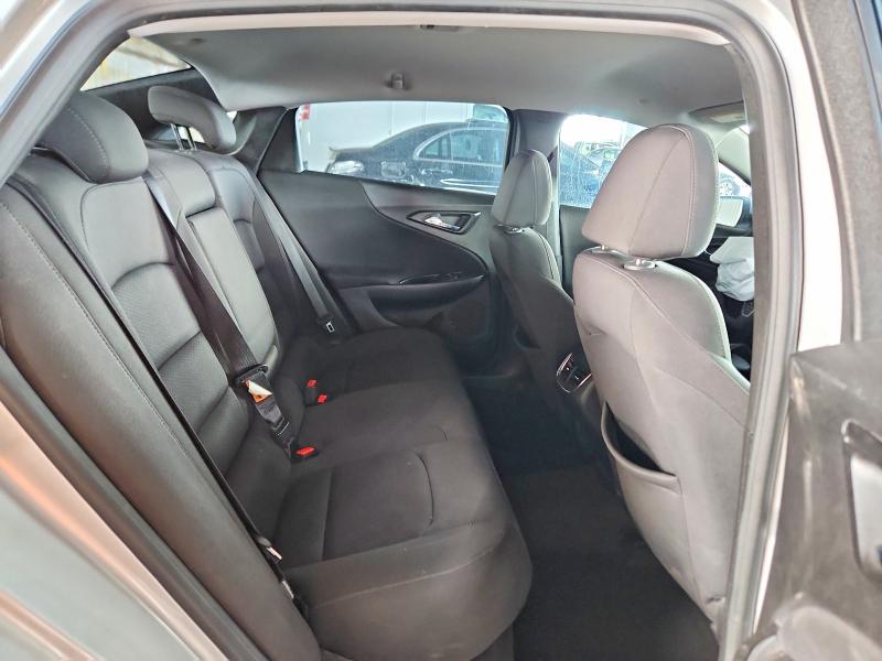65137476 :رقم المزاد ، 1G1ZD5ST2JF155480 vin ، 2018 Chevrolet Malibu مزاد بيع