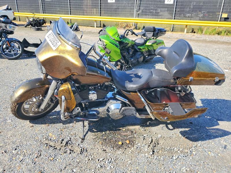 63720926 :رقم المزاد ، 1HD1FCW1XYY621570 vin ، 2000 Harley-davidson Flhtcui مزاد بيع