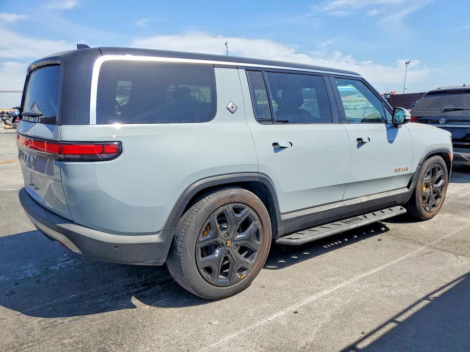 Продажа на аукционе авто 2023 Rivian R1s, vin: 7PDSGABA8PN029509, номер лота: 65173286