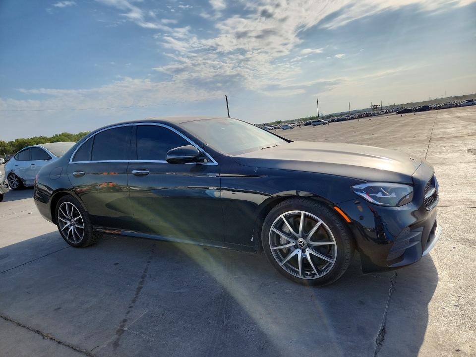 2022 Mercedes-benz E მანქანა იყიდება აუქციონზე, vin: W1KZF8DB0NB044257, აუქციონის ნომერი: 65988186