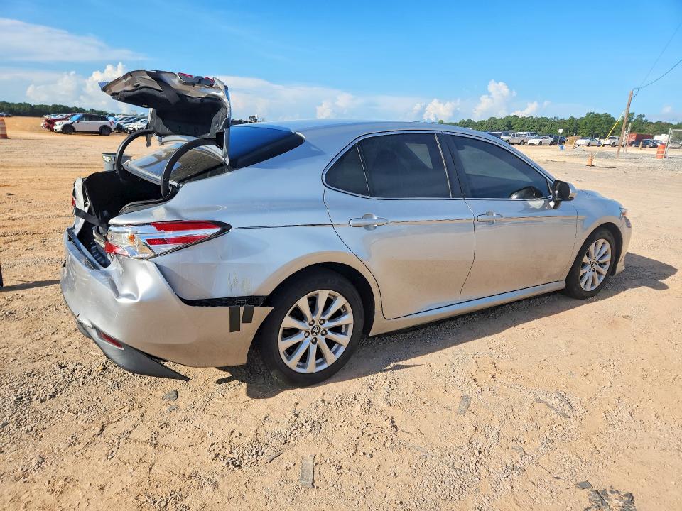 Aukcja sprzedaży 2018 Toyota Camry, vin: 4T1B11HK1JU004906, numer aukcji: 64300746