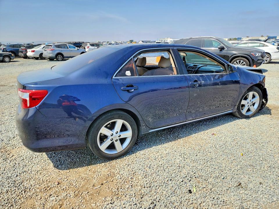 63788526 :رقم المزاد ، 4T4BF1FK7ER382115 vin ، 2014 Toyota Camry مزاد بيع
