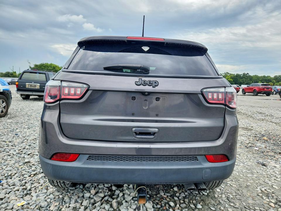 63909906 :رقم المزاد ، 3C4NJCBB3JT318315 vin ، 2018 Jeep Compass مزاد بيع