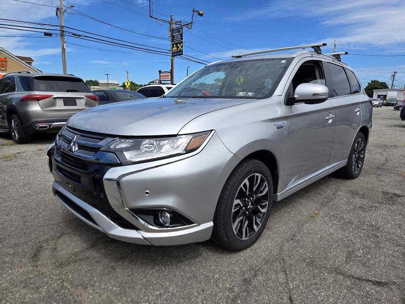 2018 Mitsubishi Outlander მანქანა იყიდება აუქციონზე, vin: JA4J24A55JZ051064, აუქციონის ნომერი: 65999576