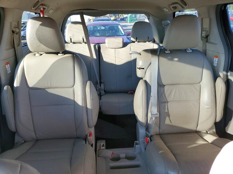 66054656 :رقم المزاد ، 5TDYK3DC2GS720670 vin ، 2016 Toyota Sienna مزاد بيع