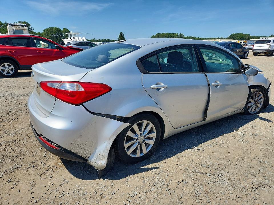 Продажа на аукционе авто 2015 Kia Forte, vin: KNAFX4A67F5272201, номер лота: 64908046