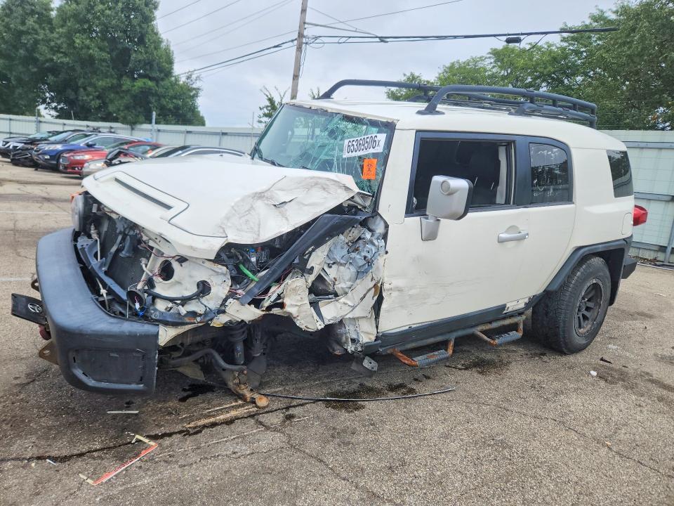 65369506 :رقم المزاد ، JTEBU4BF2DK157900 vin ، 2013 Toyota Fj Cruiser مزاد بيع