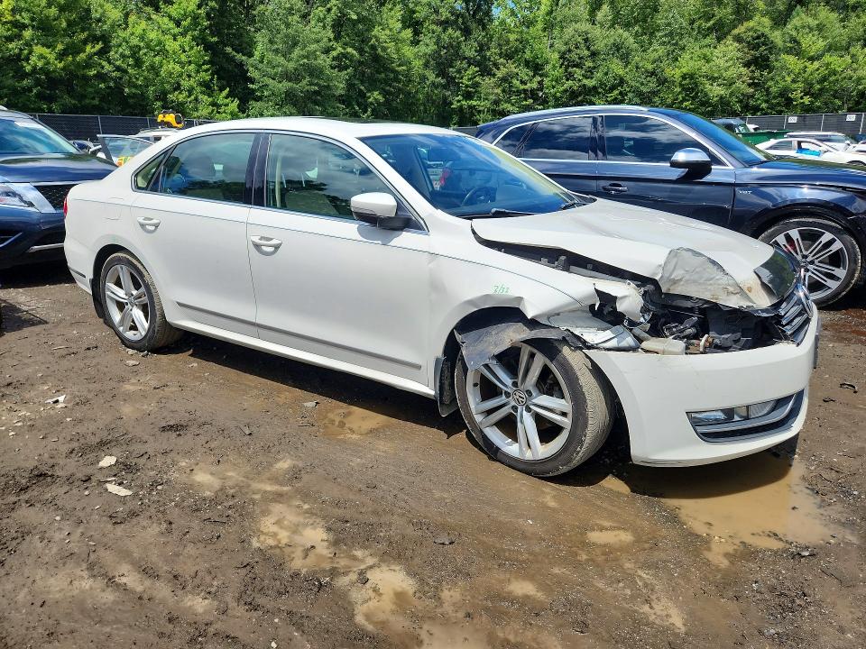 Продажа на аукционе авто 2015 Volkswagen Passat, vin: 1VWBT7A35FC073192, номер лота: 64203796