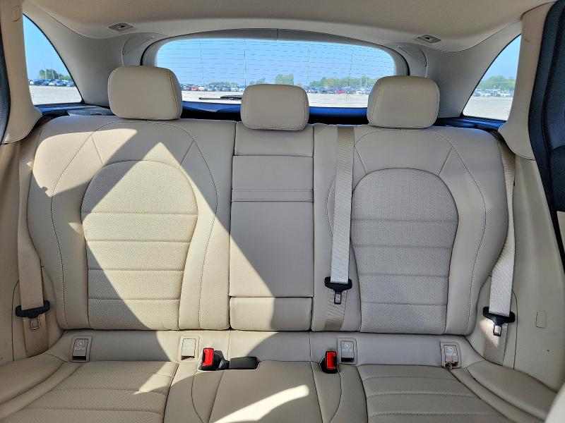 64416896 :رقم المزاد ، W1N0G8DB3NV382582 vin ، 2022 Mercedes-benz Glc مزاد بيع