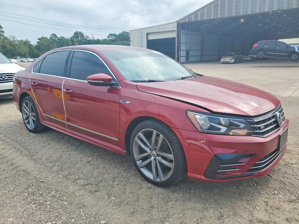 66369896 :رقم المزاد ، 1VWDT7A30HC033498 vin ، 2017 Volkswagen Passat مزاد بيع