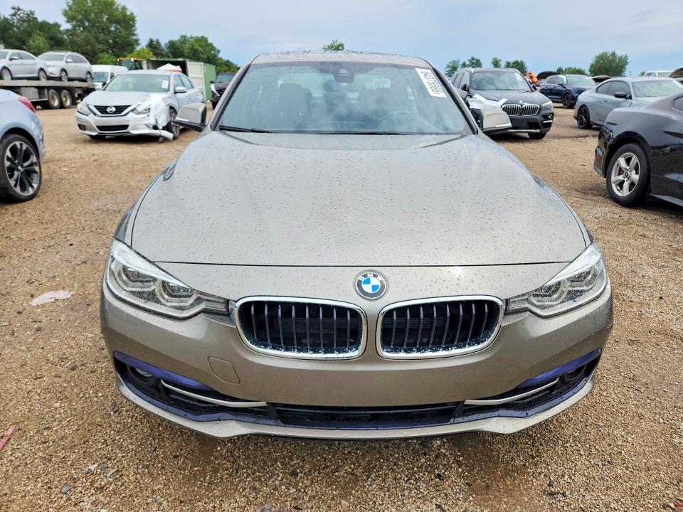 64375566 :رقم المزاد ، WBA8D9C52JEB35472 vin ، 2018 Bmw 330 مزاد بيع