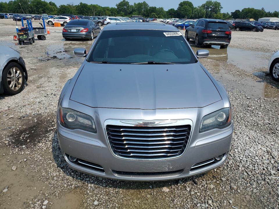 Продажа на аукционе авто 2013 Chrysler 300, vin: 2C3CCABG8DH731852, номер лота: 64555896