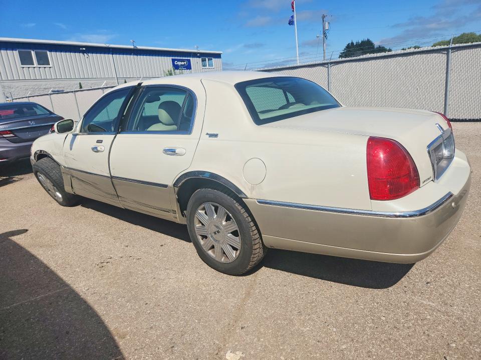 Продаж на аукціоні авто 2005 Lincoln Town Car, vin: 1LNHM82W45Y650719, номер лоту: 66040416