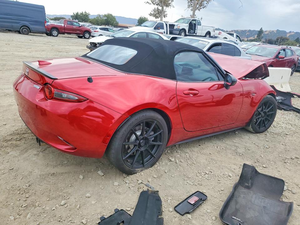 66593516 :رقم المزاد ، JM1NDAC77H0124934 vin ، 2017 Mazda Mx-5 Miata مزاد بيع
