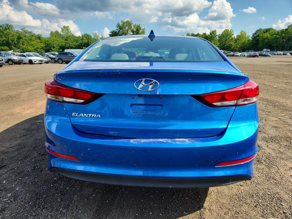 2017 Hyundai Elantra მანქანა იყიდება აუქციონზე, vin: 5NPD84LF1HH130238, აუქციონის ნომერი: 63824466