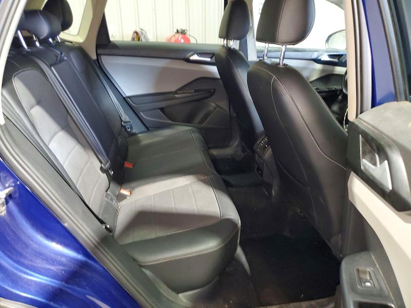 63788036 :رقم المزاد ، 3VVPX7B22NM021973 vin ، 2022 Volkswagen Taos مزاد بيع