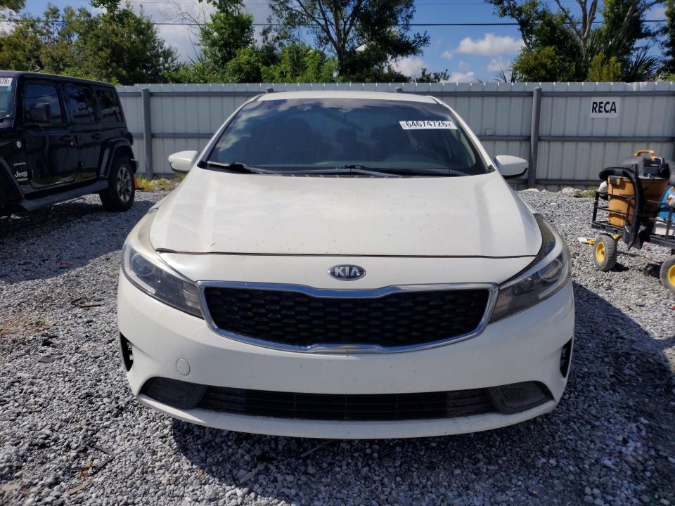 2017 Kia Forte მანქანა იყიდება აუქციონზე, vin: 3KPFK4A77HE107637, აუქციონის ნომერი: 64674726