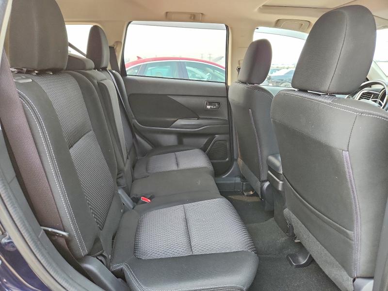 64149186 :رقم المزاد ، JA4AZ3A30HZ051388 vin ، 2017 Mitsubishi Outlander مزاد بيع