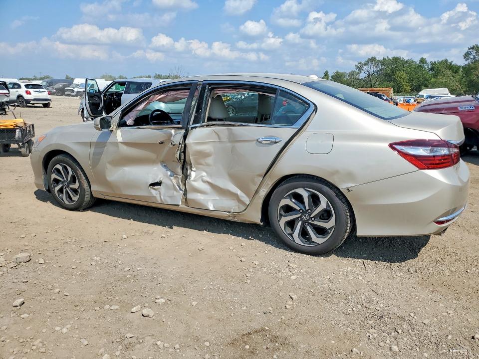 66394226 :رقم المزاد ، 1HGCR3F87HA028273 vin ، 2017 Honda Accord مزاد بيع