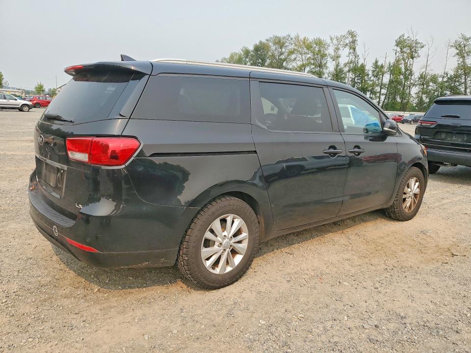 60062856 :رقم المزاد ، KNDMB5C14F6036793 vin ، 2015 Kia Sedona مزاد بيع